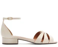 Sandália Recortes Vazados Salto Bloco Fivela